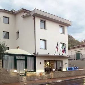 https://hotel-i-fiorino.it-tuscanyhotel.com